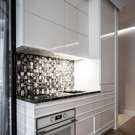 Apartman Gold By - 150 M Do Plazy - Parking *