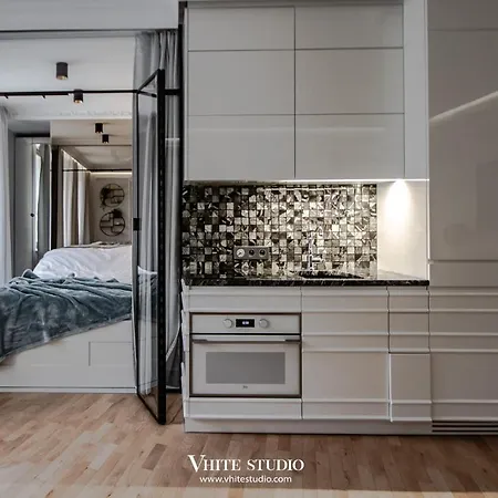 Gold By - 150 M Do Plazy - Parking סופוט